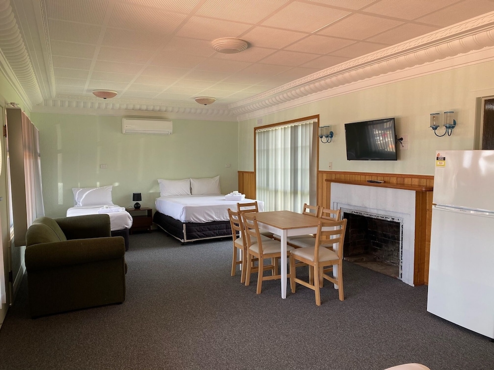 Lakeside Motel Waterfront 58/80