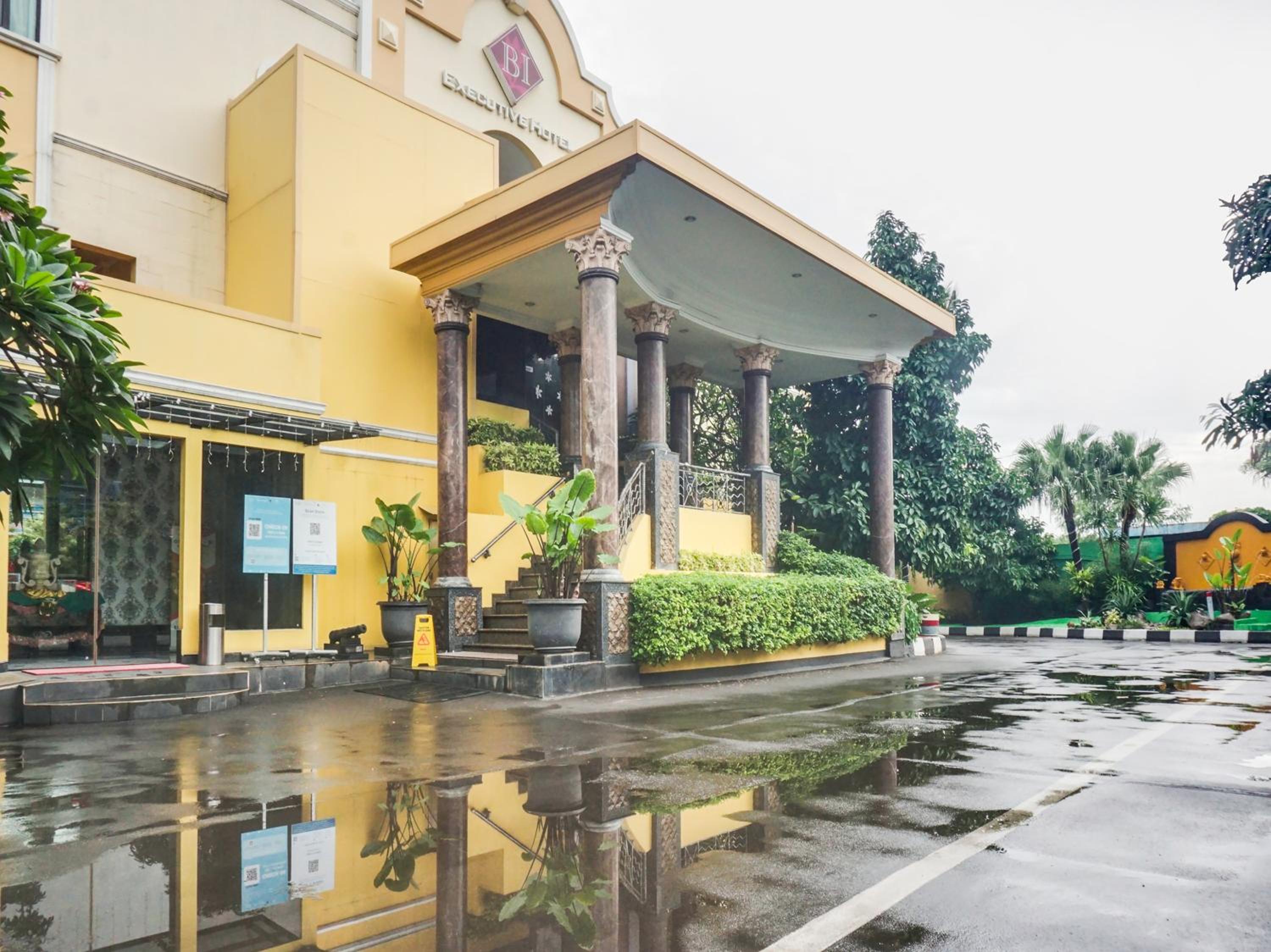 BI Executive Hotel 50/51