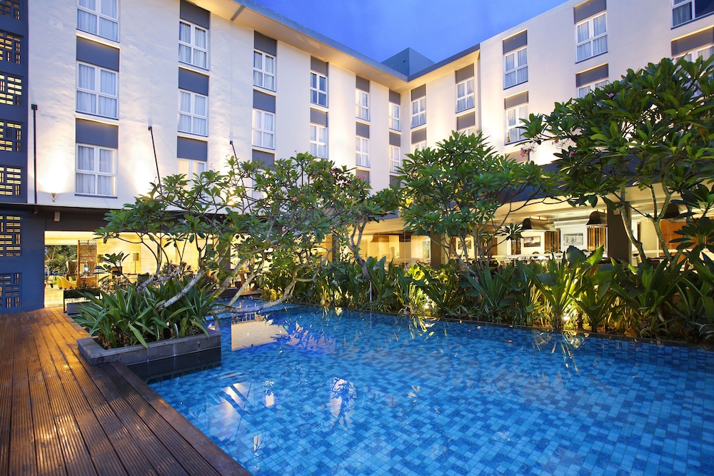 Hotel Santika Mataram 1/70