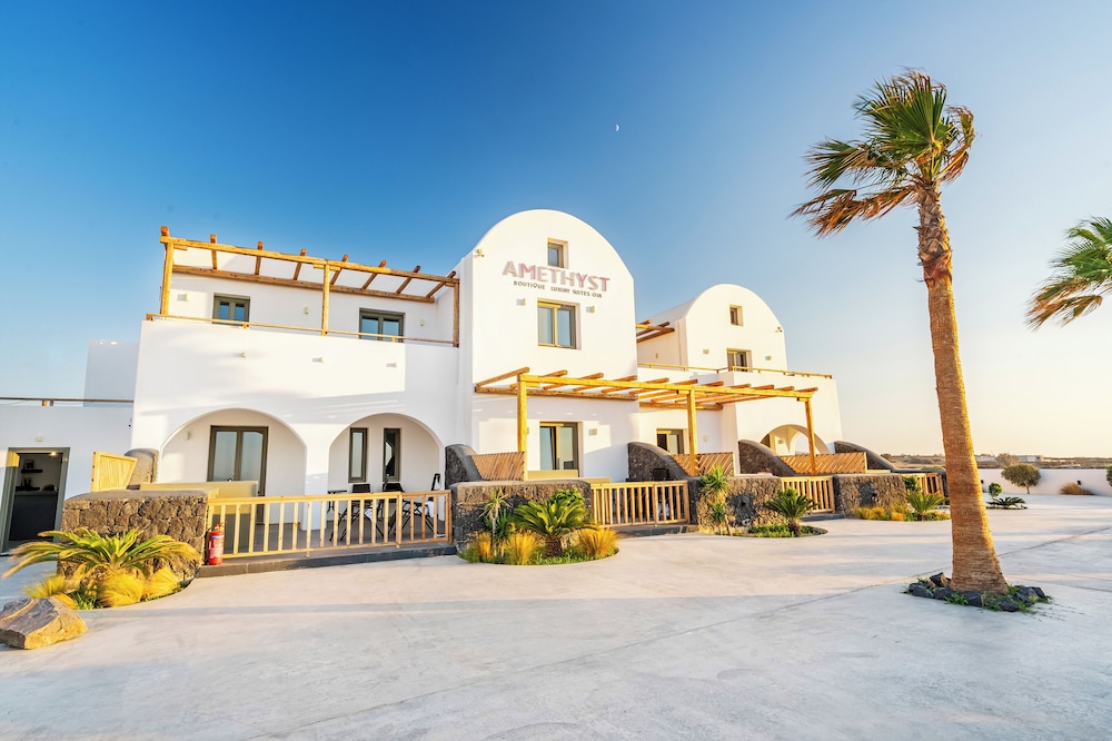 Amethyst Exclusive Suites Oia 7/72