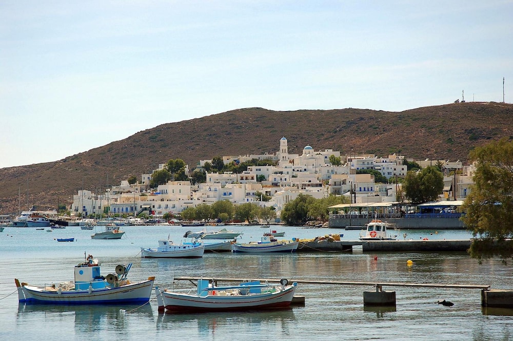 Aeolis Hotel 28/32