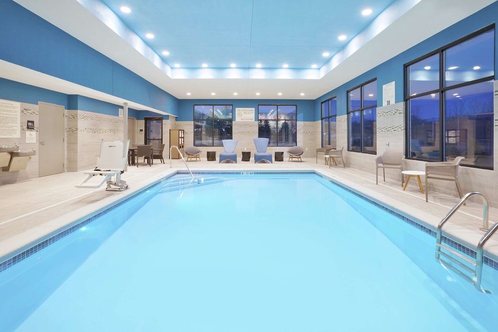Hampton Inn & Suites Grandville Grand Rapids South 10/35