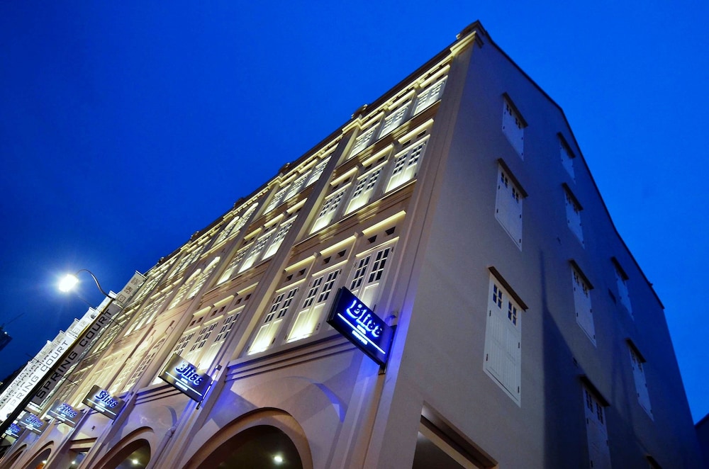 Bliss Hotel Singapore 2/75
