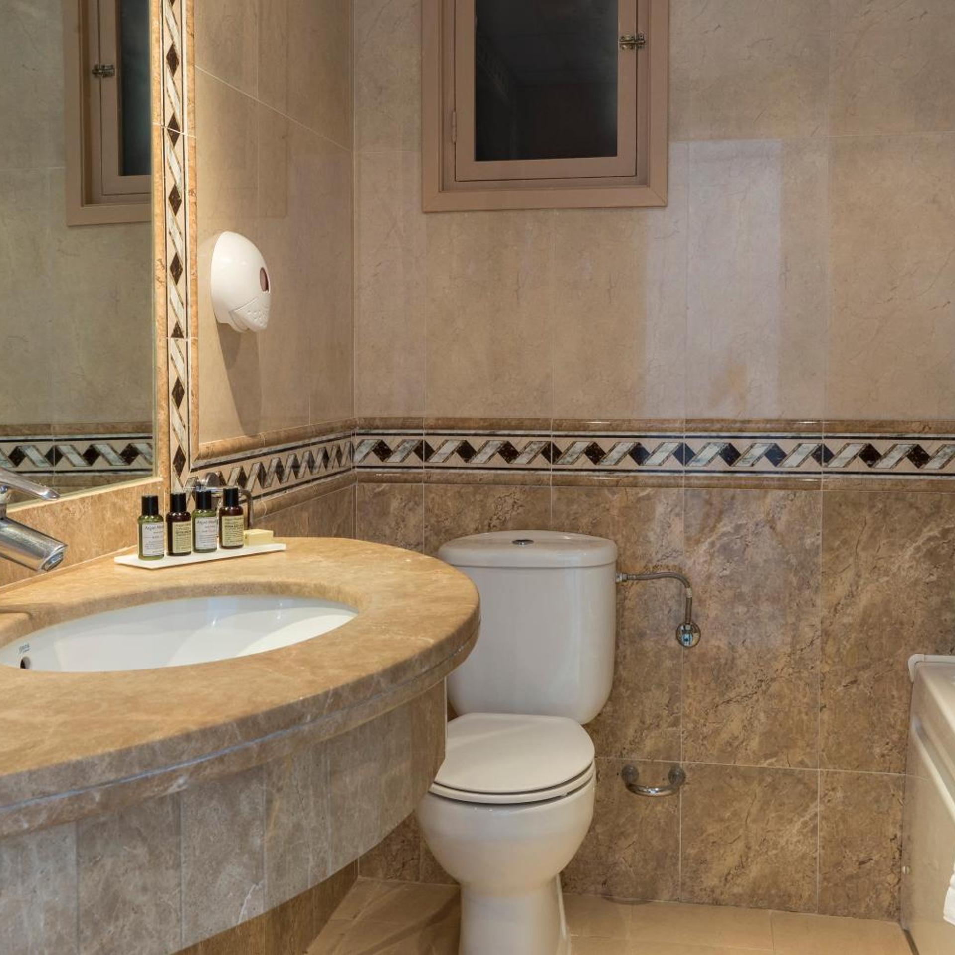 Classic, Double Bed, Side Sea View, Balcony، Hotel Aromar 6/6