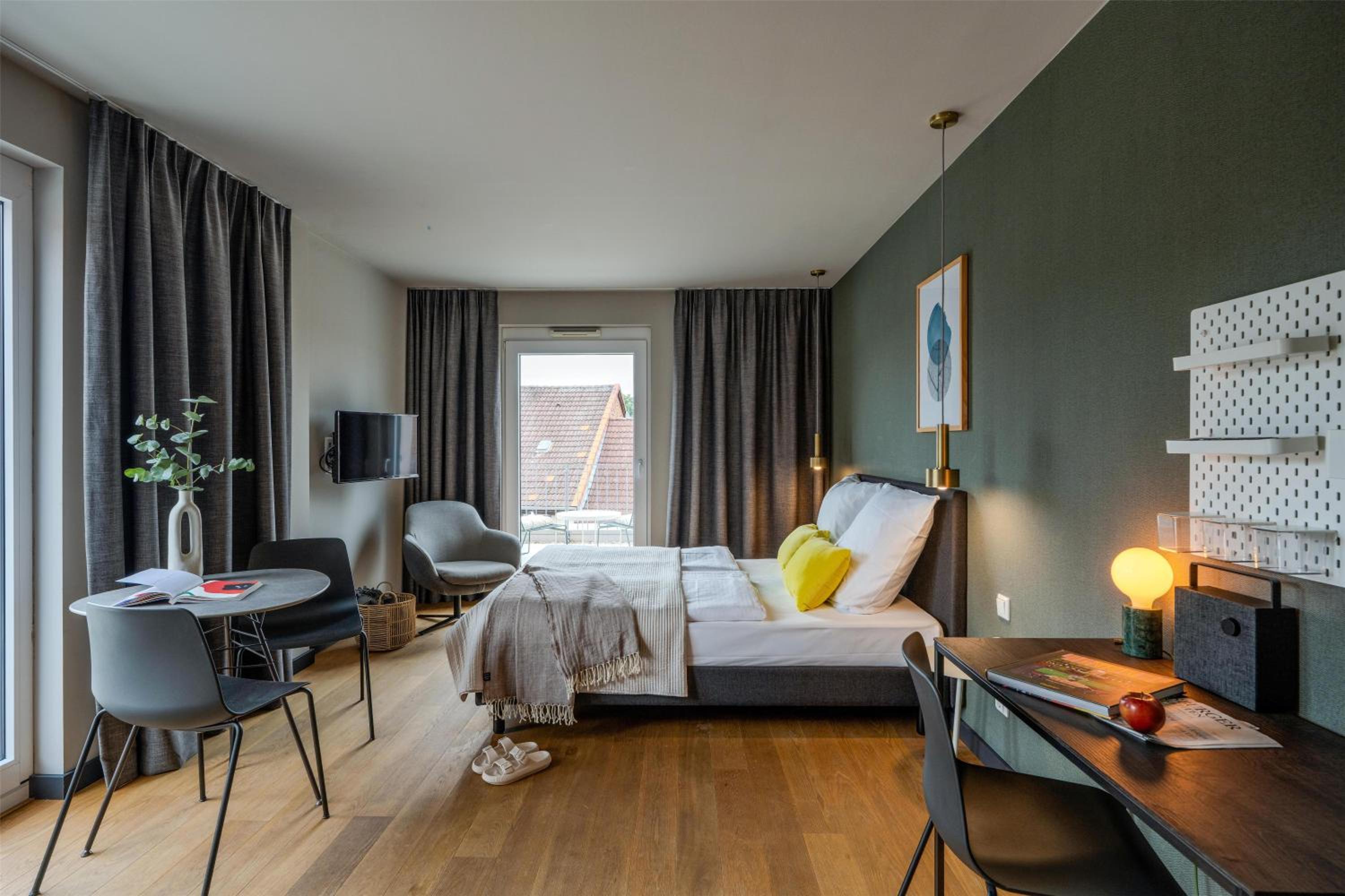 Medium Plus, Apartment, Queen Bed, Terrace, Kitchen