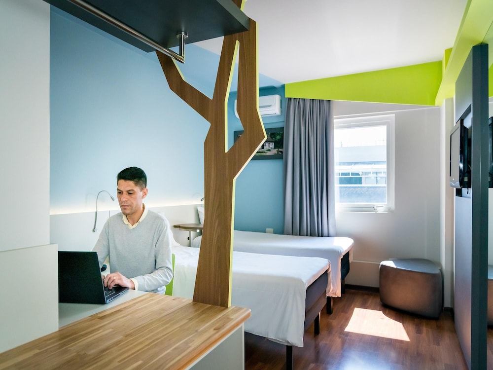 ibis Styles Curitiba Centro Civico 5/50