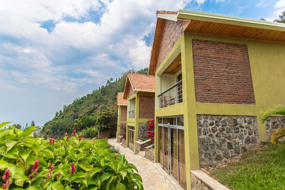 Nirvana Heights Hotel 1/54