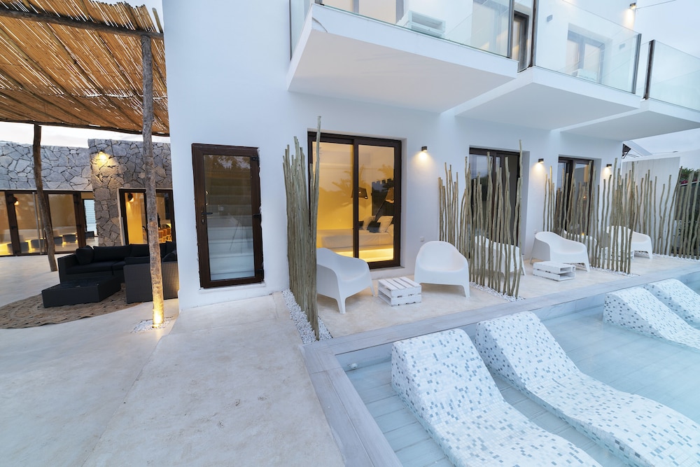 PAIISE Hotels 32/58