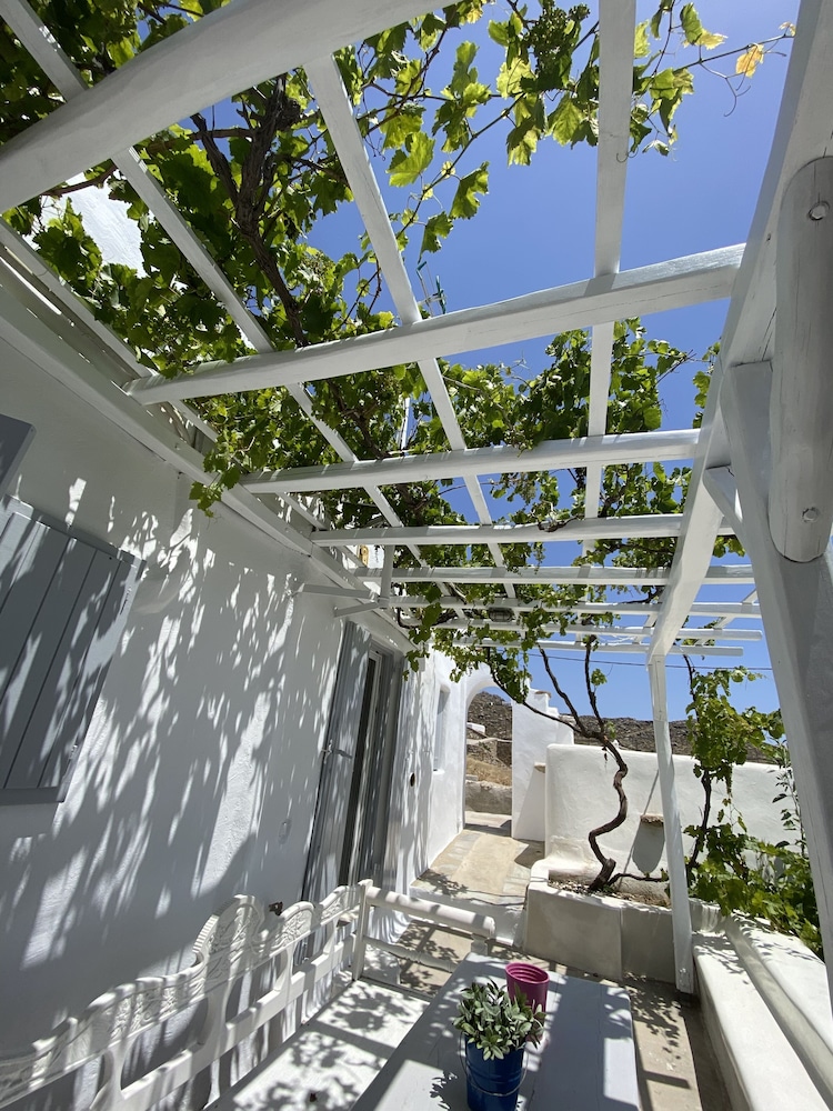 Flaskos Suites 28/50