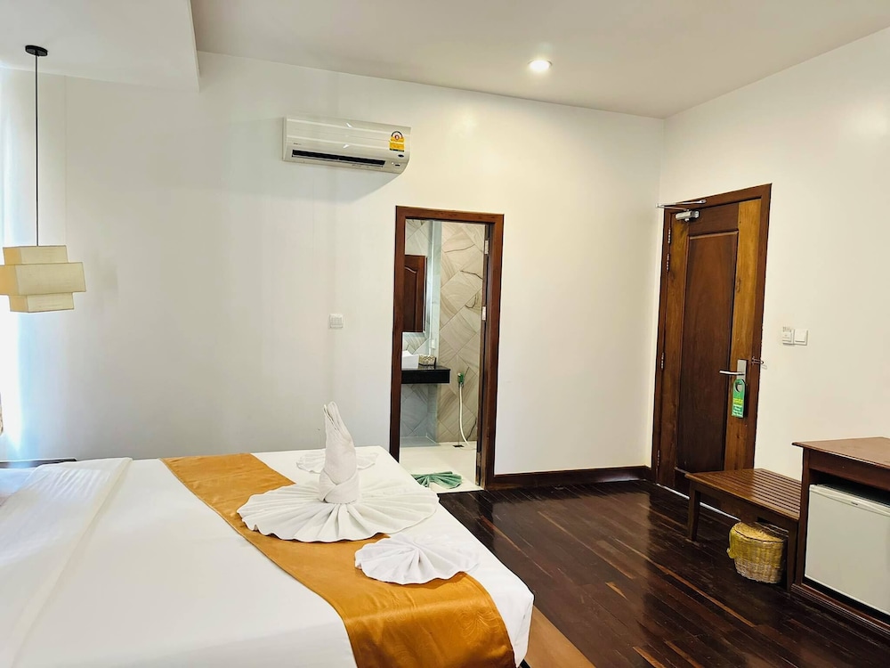 Holy Angkor Hotel 27/65
