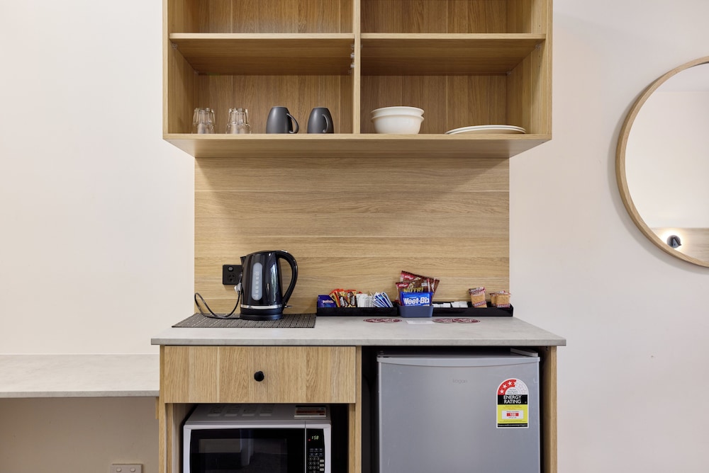 Inala Hotel 24/31