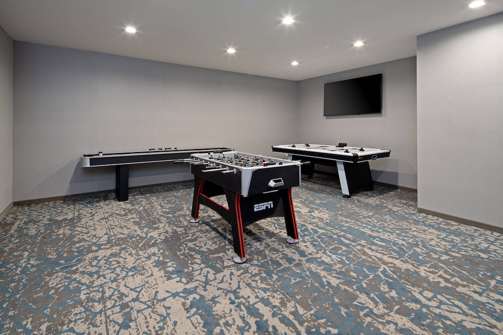 SpringHill Suites by Marriott Valencia 33/38
