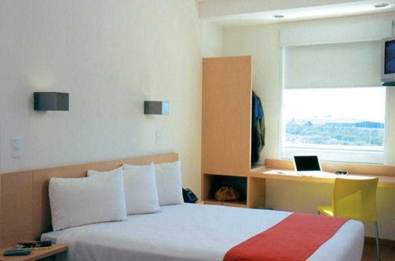 BH Business Hotel Group 15/36
