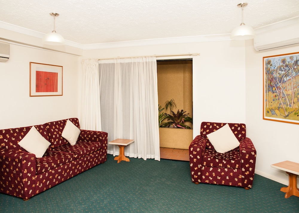 Pegasus Motor Inn And Serviced Apartments 27/47