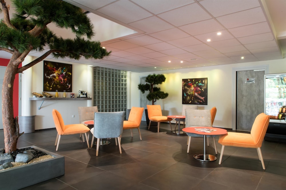 Kyriad La Rochelle Centre 37/62