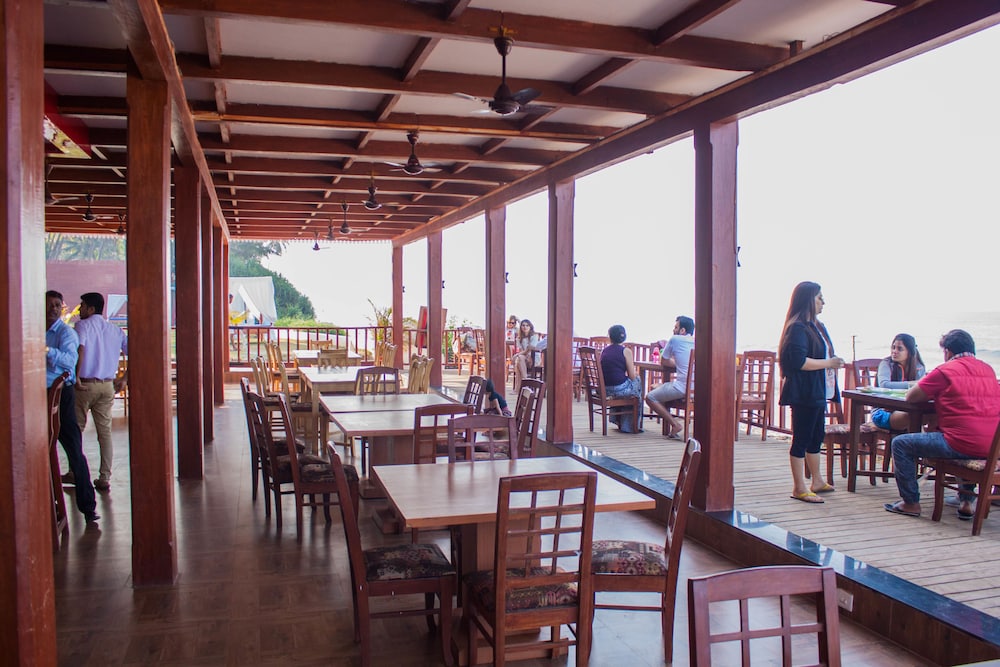LA CABANA BEACH and SPA 44/65