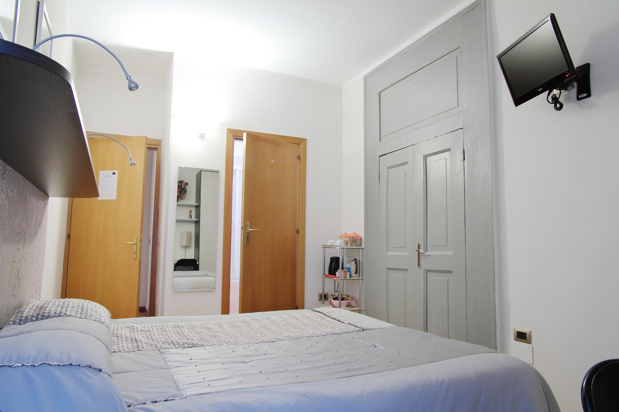 ROOM, DOUBLE BED, CITY VIEW