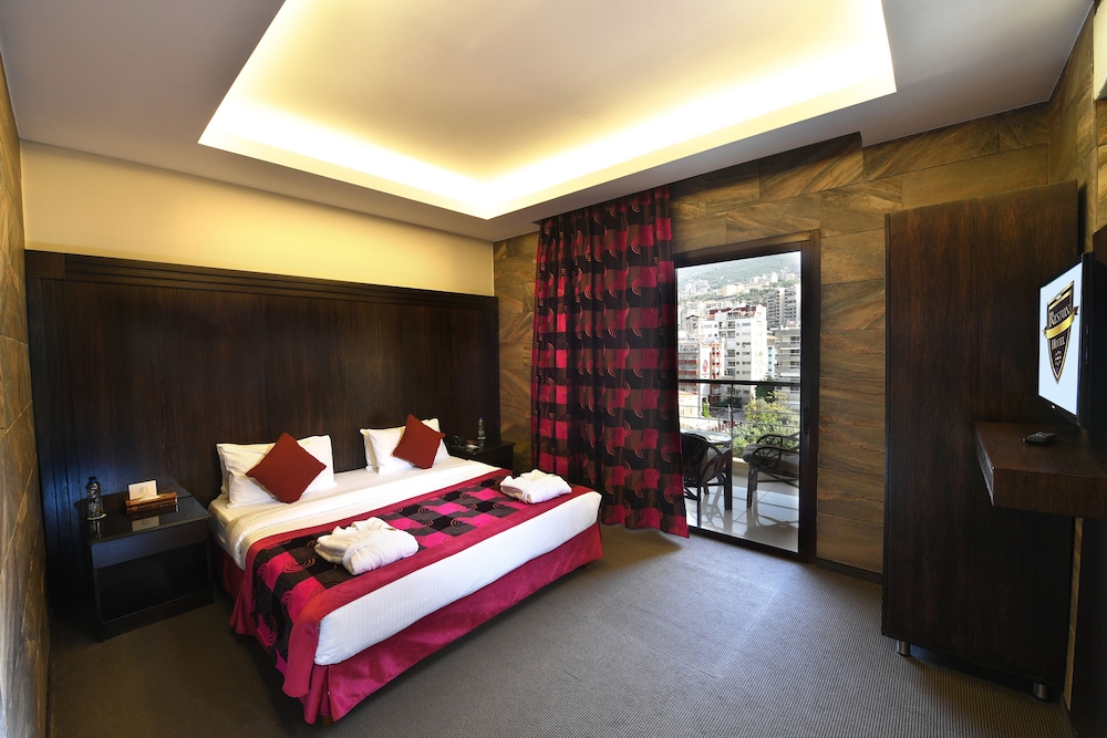 Reston Hotel, Jounieh 10/35