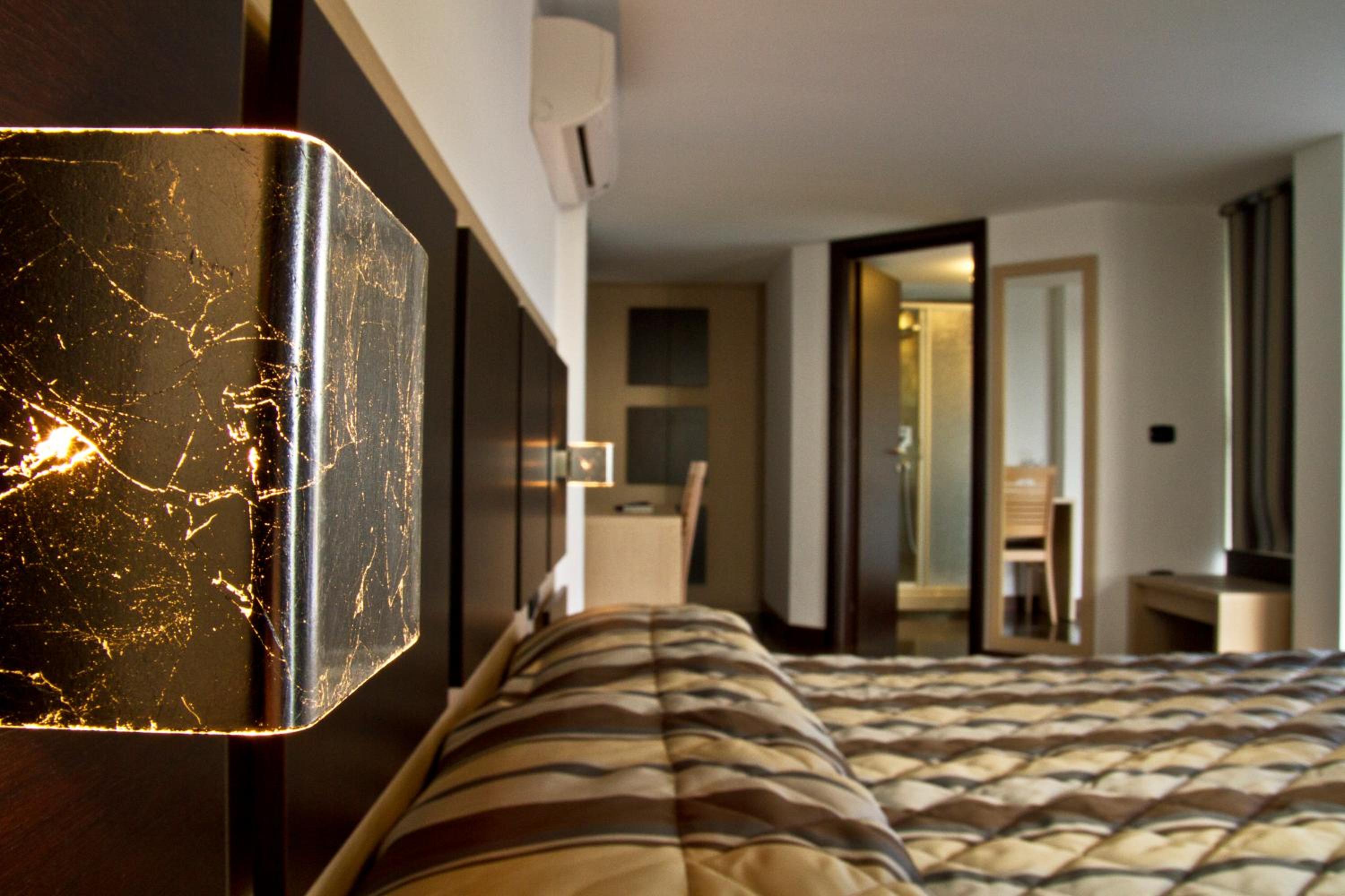 Hotel Centosedici 19/50