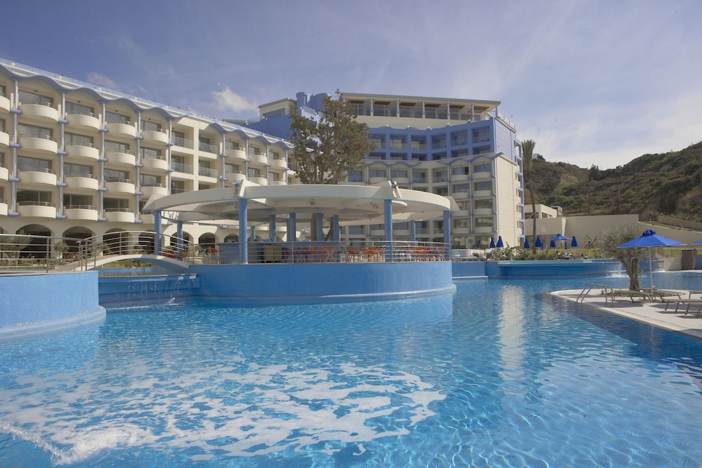 Atrium Platinum Luxury Resort in Ixia