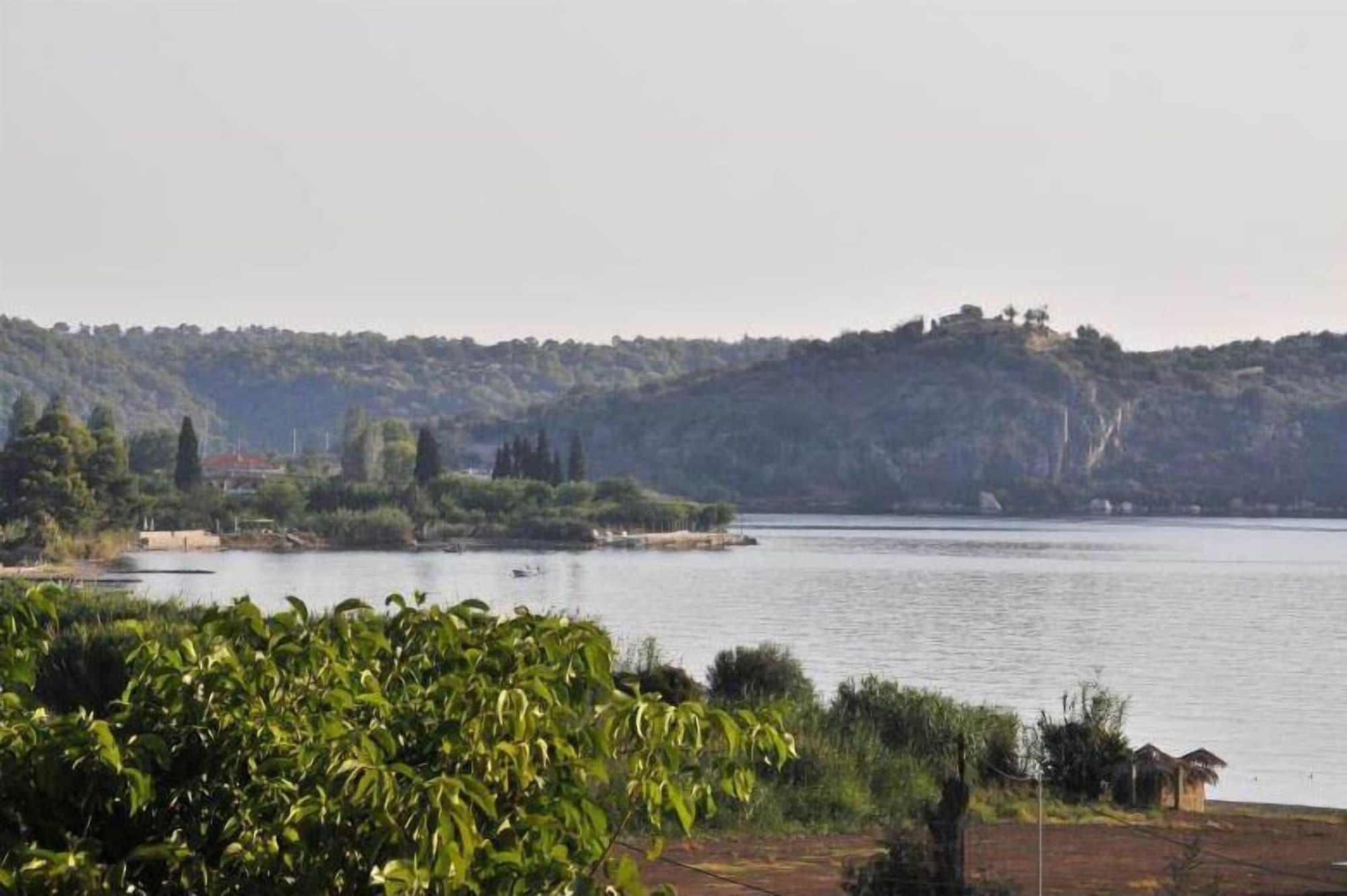 Aristotelis Hotel 41/52