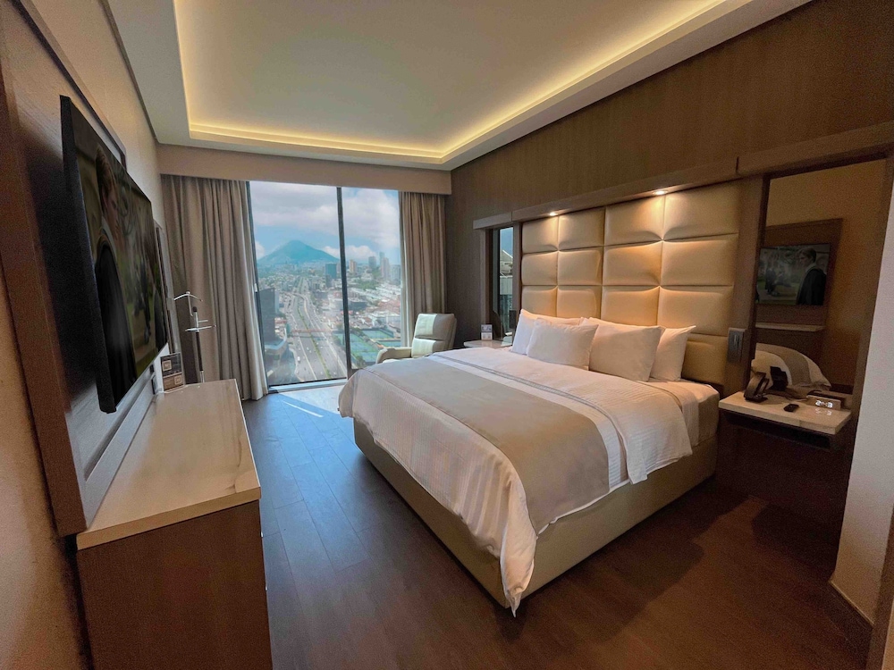 Safi Royal Luxury Metropolitan 13/47