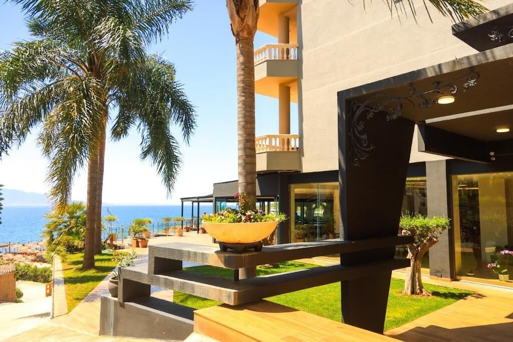 Hotel Apollon 44/64