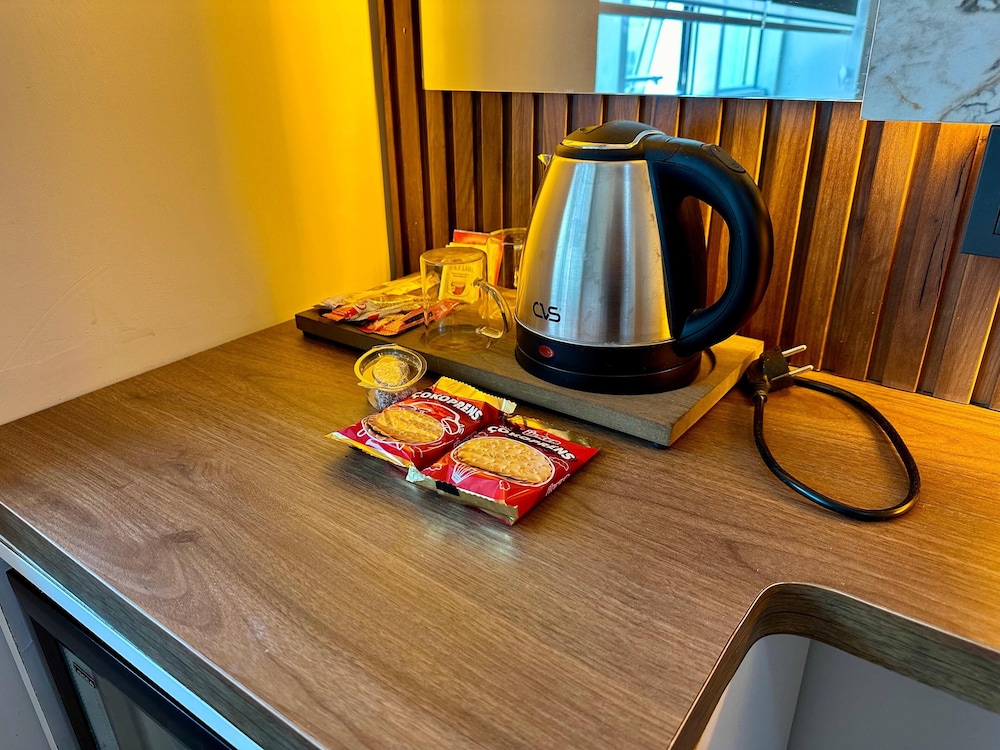 Lotis Hotel 16/35