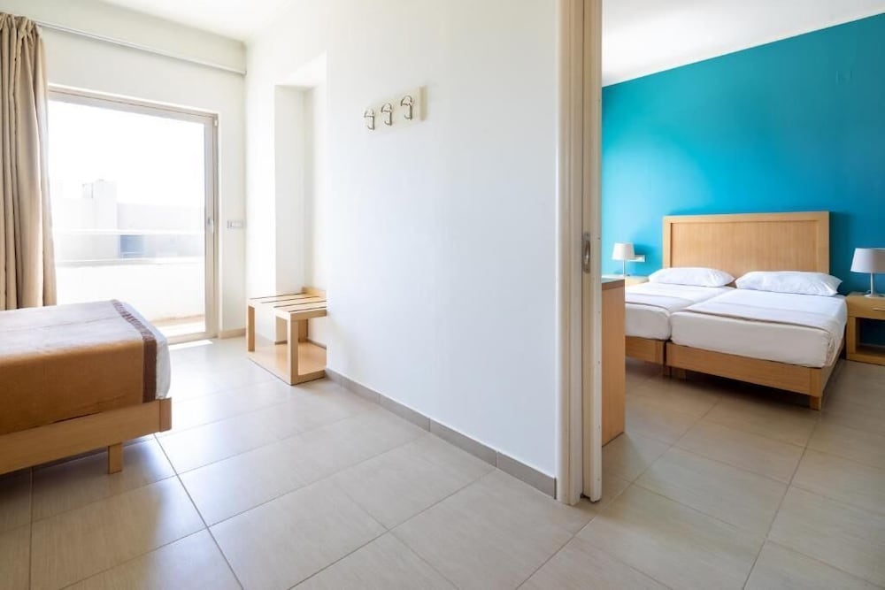 Elena Hotel 25/51