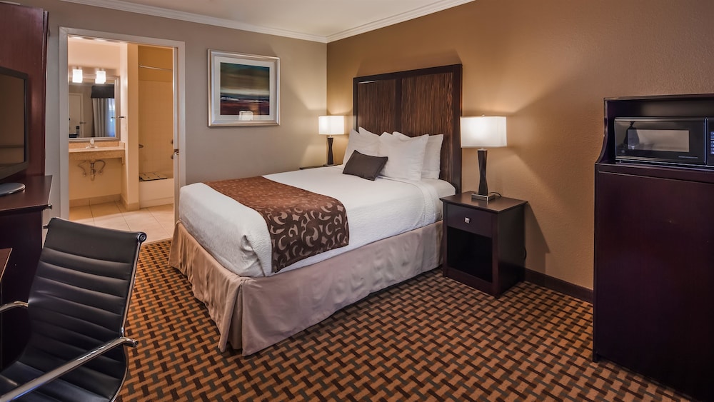 Best Western Plus Orchid Hotel & Suites 17/59