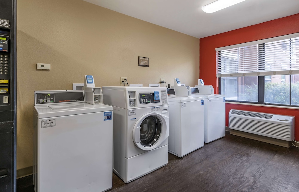 Extended Stay America Orlando Maitland 1776 Pembrook Dr 51/54