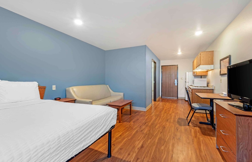 Extended Stay America Select Suites - Colorado Springs - Airport 7/38