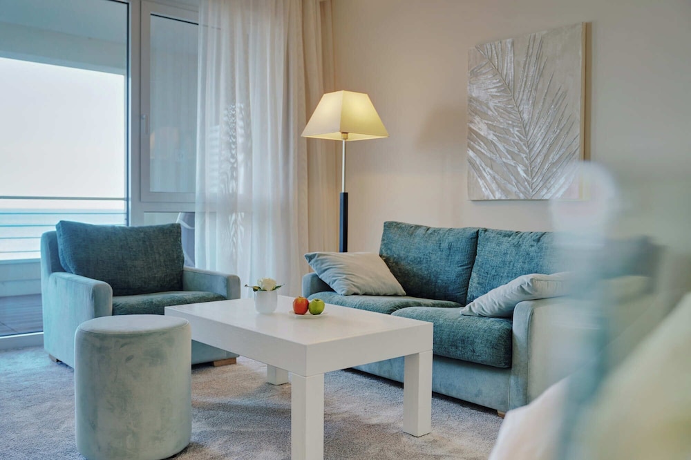 Strandhotel Dunenmeer 46/58