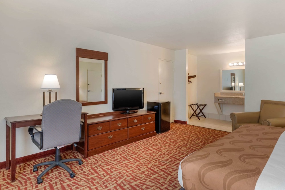 Quality Inn At Town Center 27/34