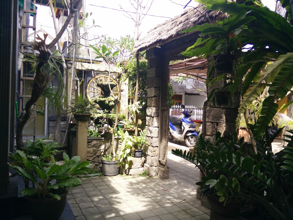 Double N Guesthouse 27/28