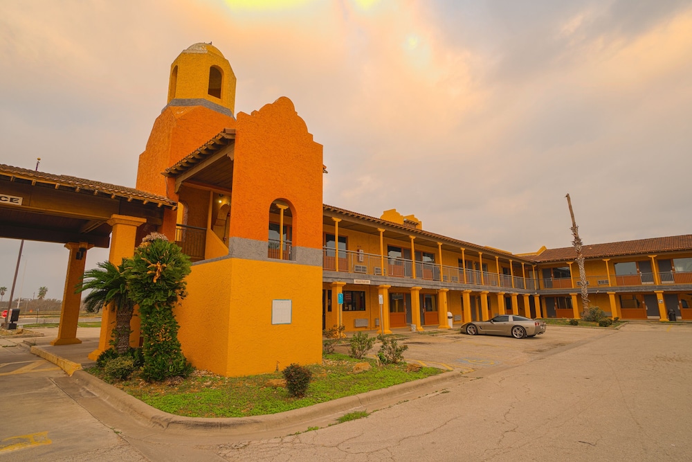 OYO Hotel Kingsville - Hwy 77 47/51