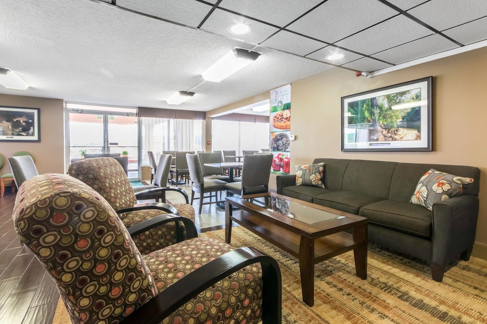 Quality Inn & Suites Horse Cave - Cave City 30/39