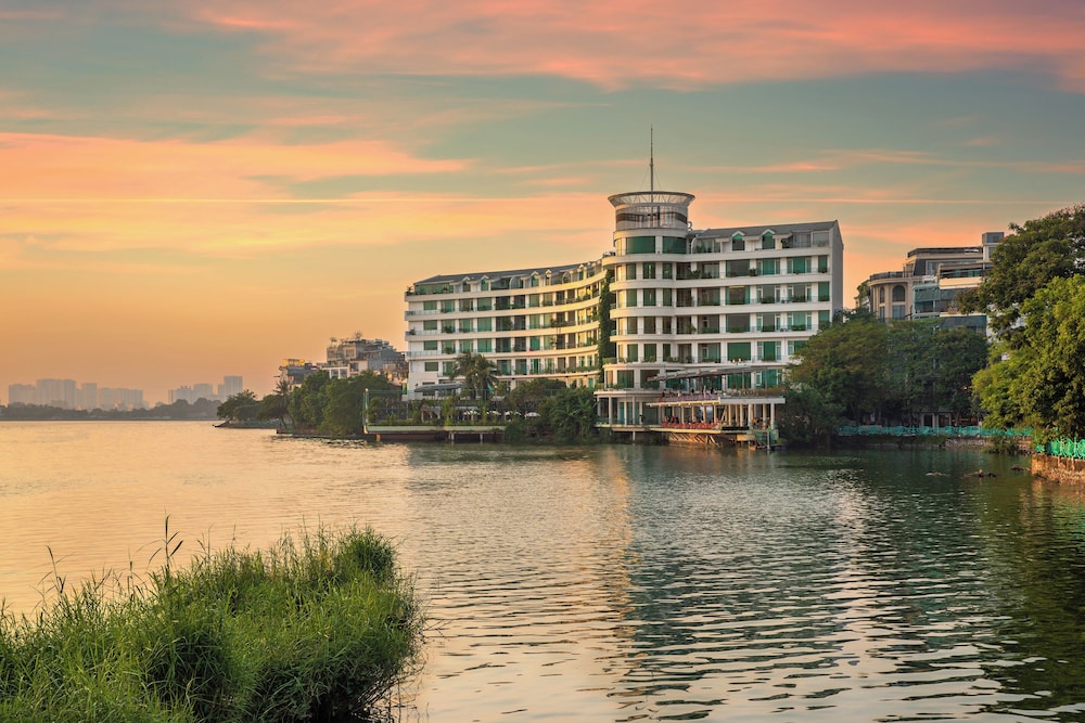 The Hanoi Club Hotel Lake Palais Residences 56/61