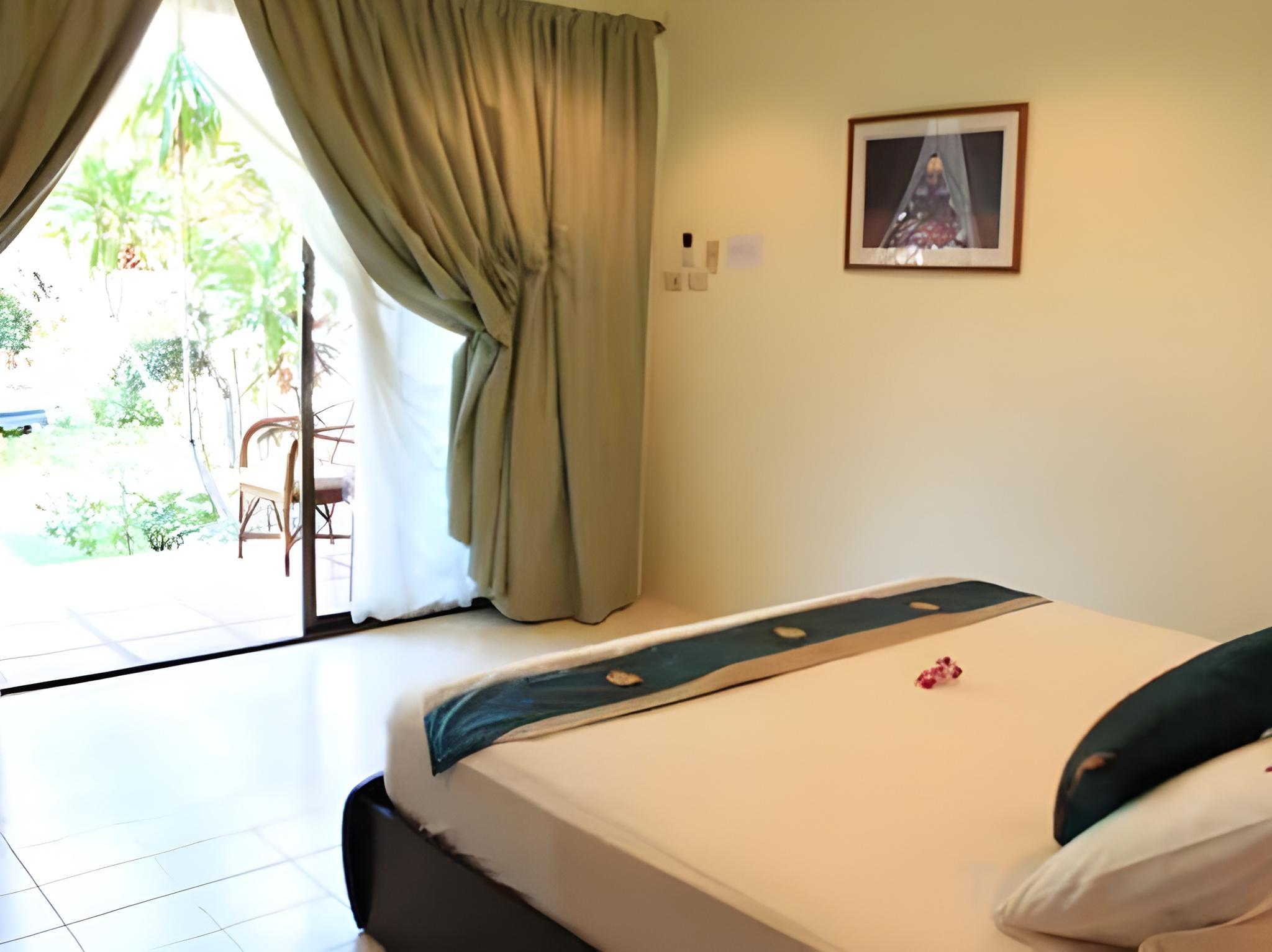 2 Bedrooms, Beach Front