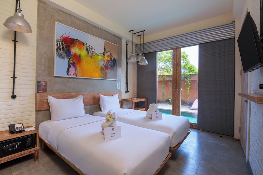 Deluxe, Double Bed, Pool Access، FRii Bali Echo Beach 3/7