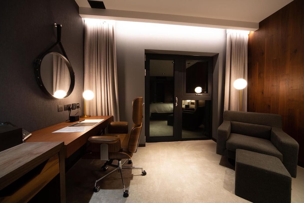 Cave Hotel and Golf Resort 40/58