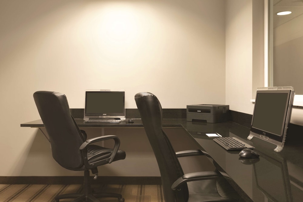 Country Inn Suites By Radisson Indianapolis Airport South In 23/24