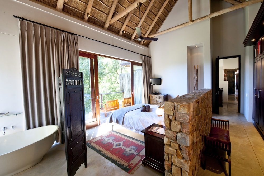 Tamodi Lodge and Stables 17/50