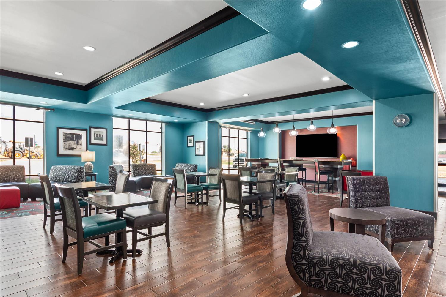 Quality Inn & Suites Pearsall, TX 10/20