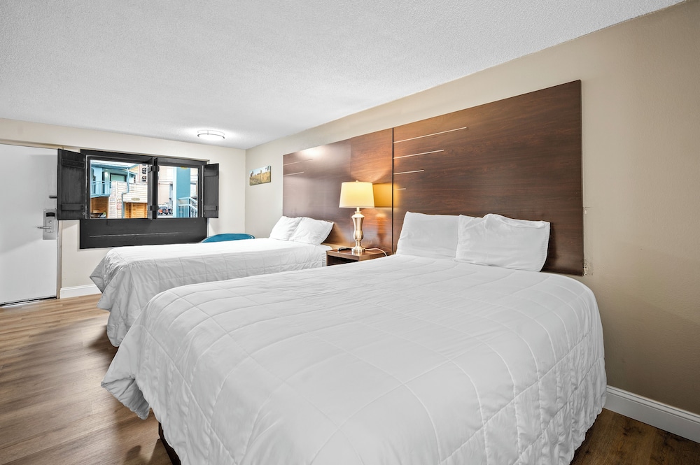 Country Town N Suites 13/65