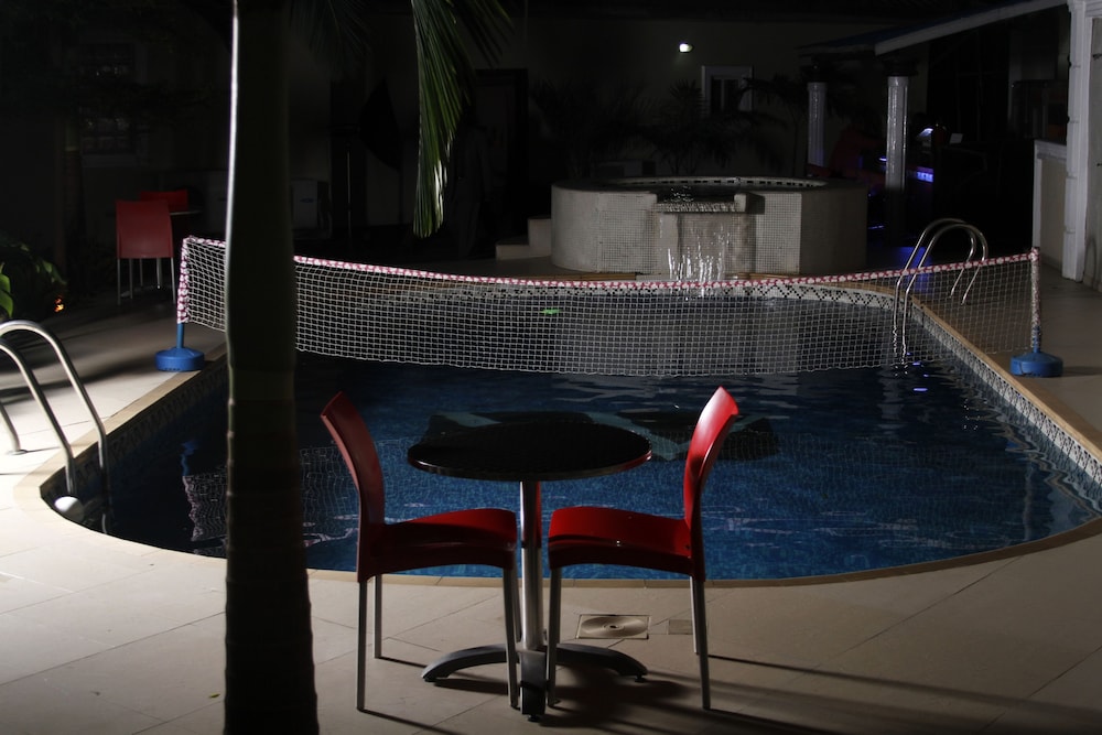 The W Hotel 62/63