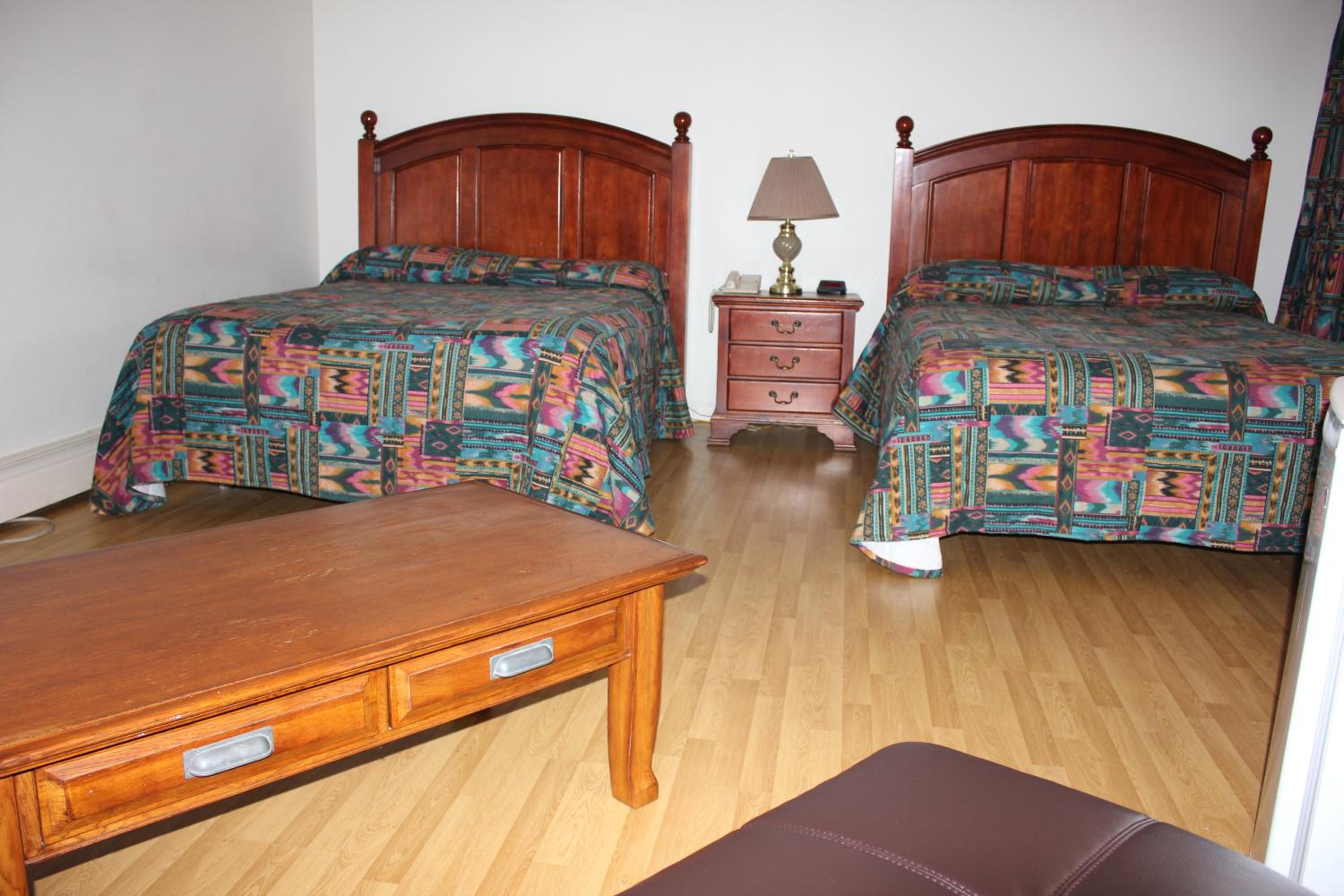 Stonehouse Motel And Restaurant 15/21
