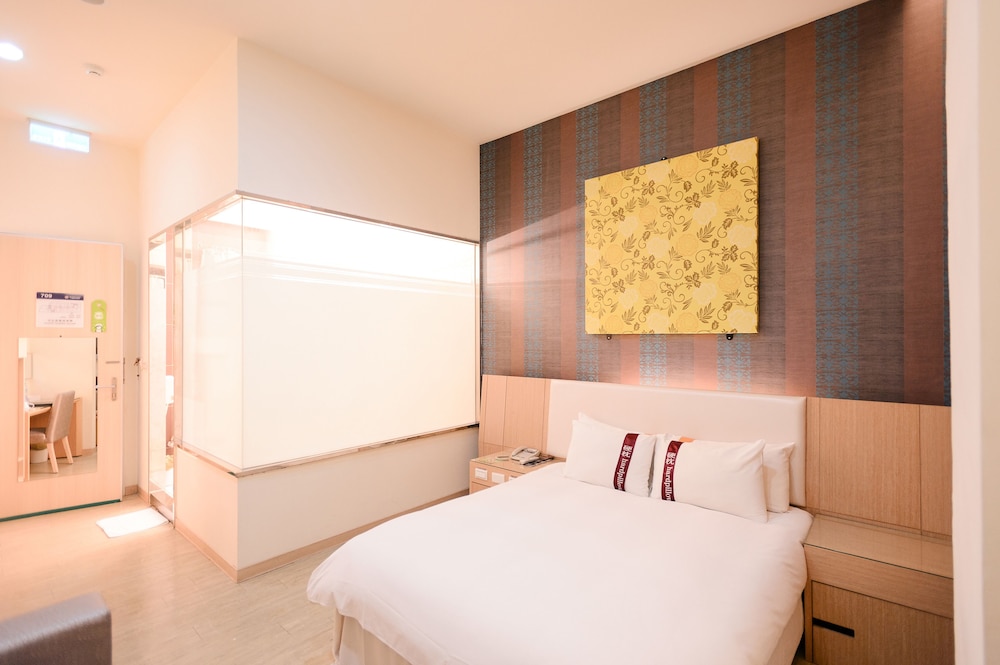 i-Deal Hotel 33/59