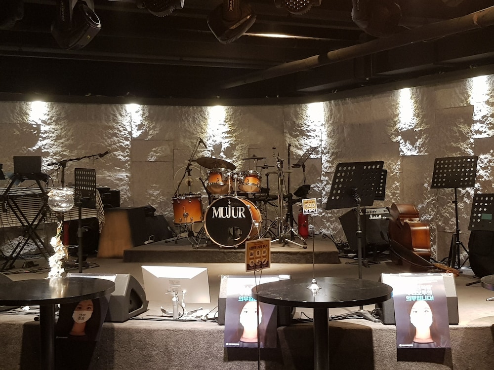 Hotel International 38/66
