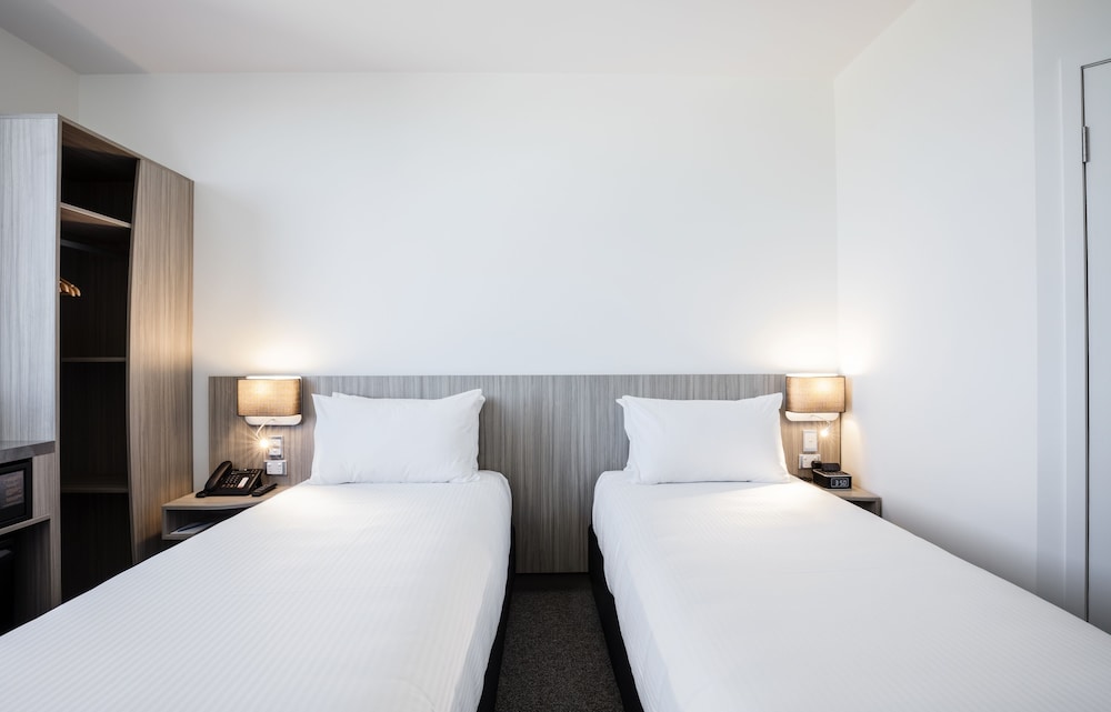 Ibis Mackay 25/67